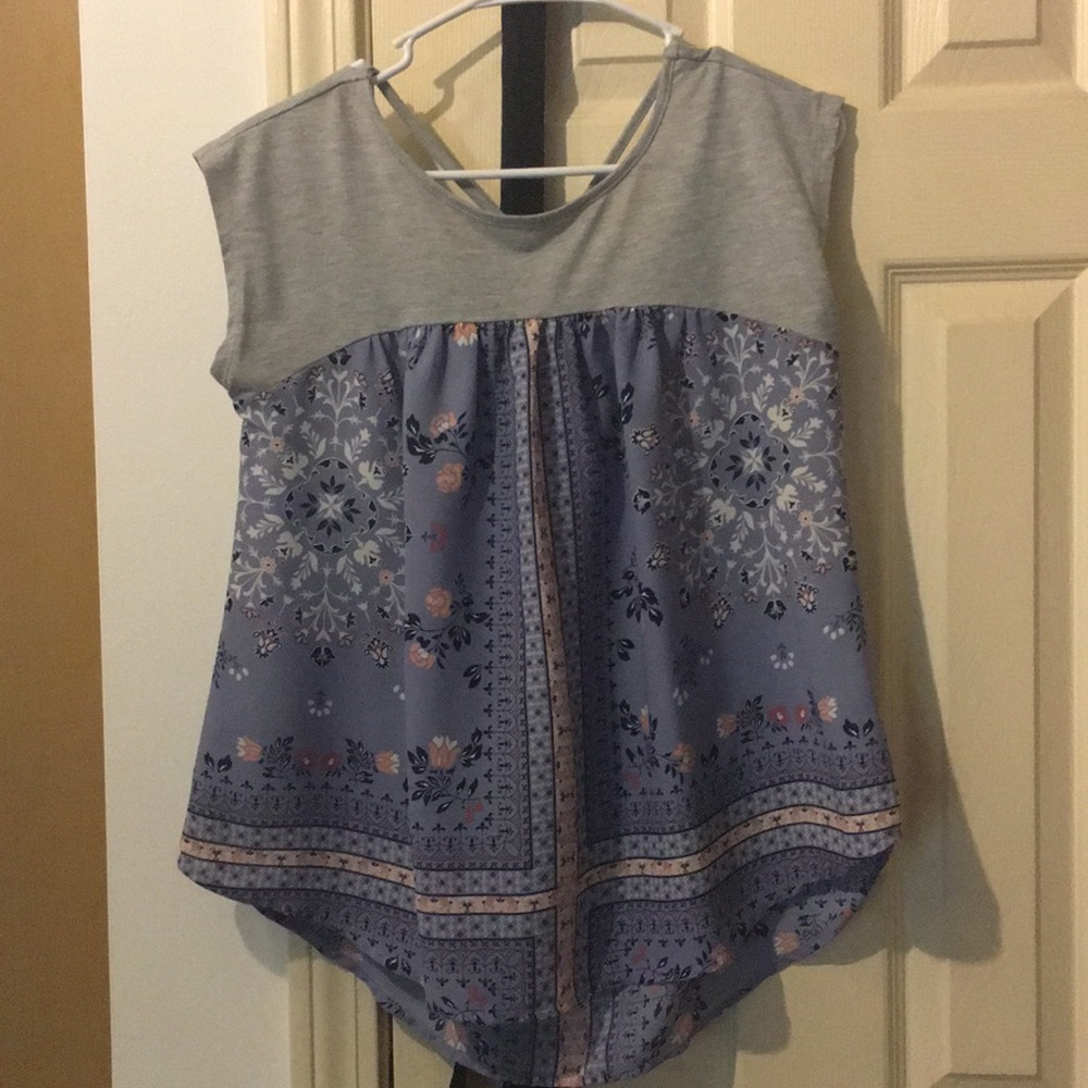🎉2/$10🎉Juniors’ Top Xhilaration Brand!